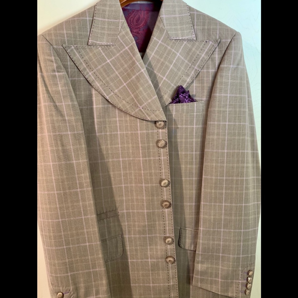 Men’s 3 piece beige and purple striped suit 35W